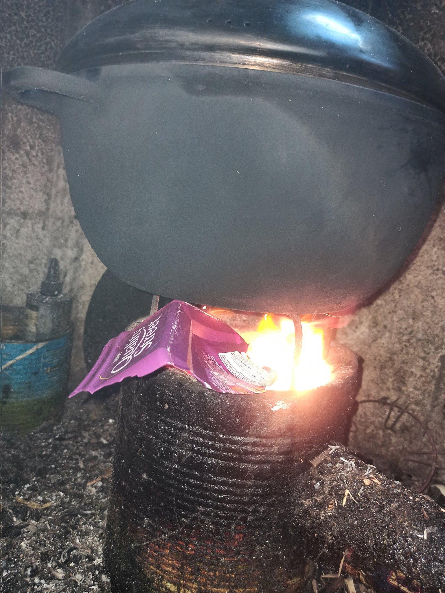 I’m Uday from Gaza. 💔 I’m begging you, please don’t scroll past us. I haven’t received a single donation, while my mom and sisters are counting on me. 😭
We ran out of gas and have no choice but to cook over an open fire. The smoke is making my mom struggle to breathe, and I’m scared for her. 💔
We urgently need $100 for gas. Please, if you can donate, even a small amount could help my family tonight. If you can’t, please share our story. 🙏🇵🇸